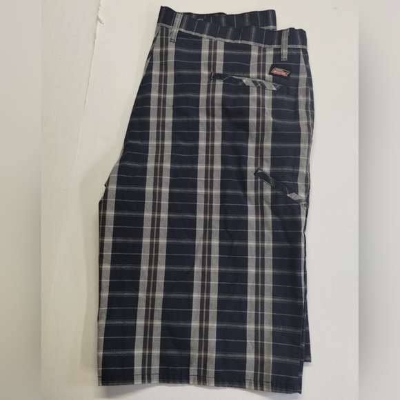 Dickies work shorts 40 waist - Picture 2 of 6